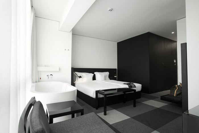 保加利亚 Graffit 酒店室内设计 | 英式优雅与简约的完美融合-22