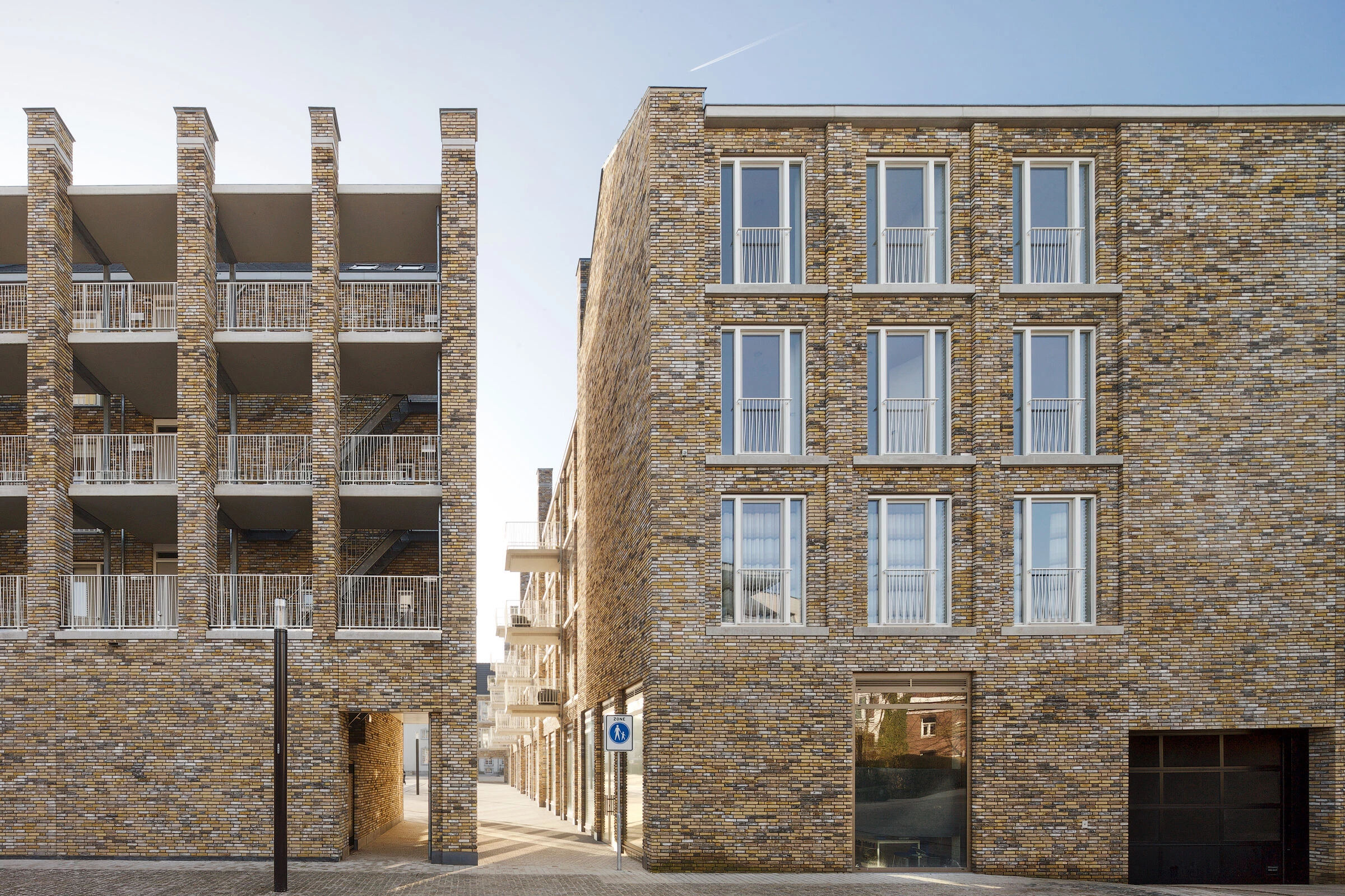 荷兰 Vaals 的 Koningin Julianaplein 居民区及商店建筑设计-16