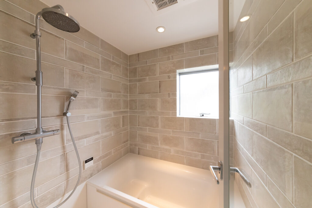 物語のあるものに囲まれて　多様な素材使いが生み出す愛着がわく独自の空間 | Style of Life | 100%LiFE-11