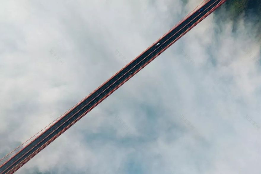 民宿设计,不论是重建或扩建、运用设计的加法或减法、还是采用在地材料,不仅能使荒废破旧的乡下老宅焕然一新,也能重塑一方水土。-109