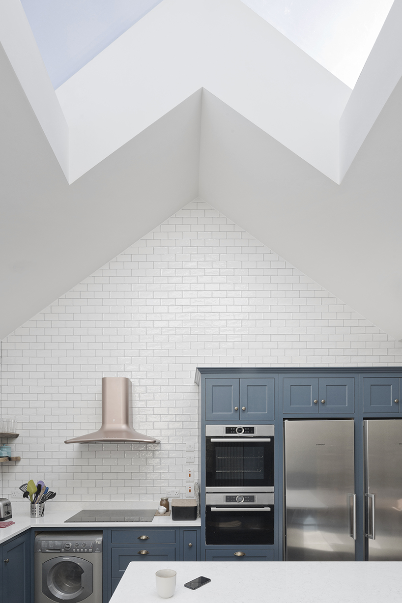 大运河街改造 | 嵌入式屋顶与开放式空间的完美结合-9