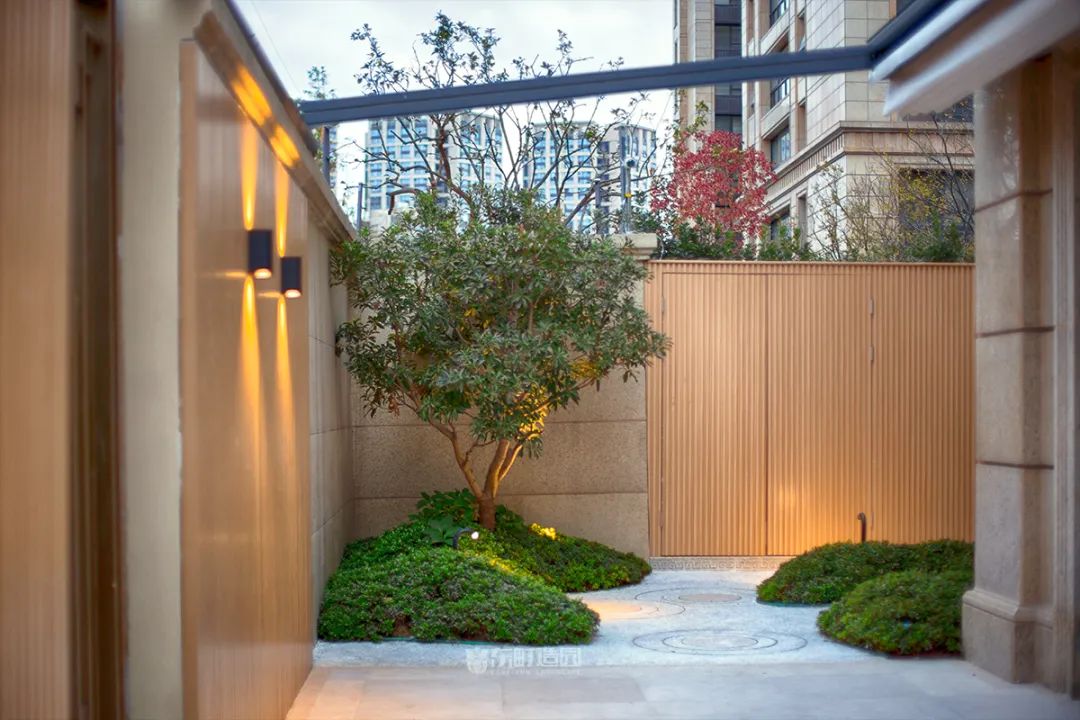 上海大宁金茂府玉兔园 | 自然与舒适的完美结合-18