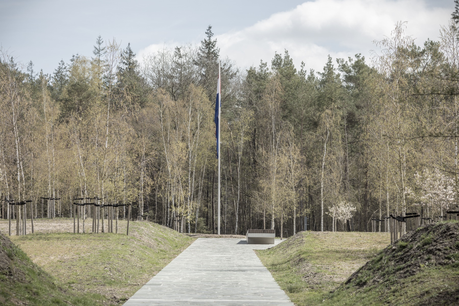 卢嫩纪念公墓扩建-19