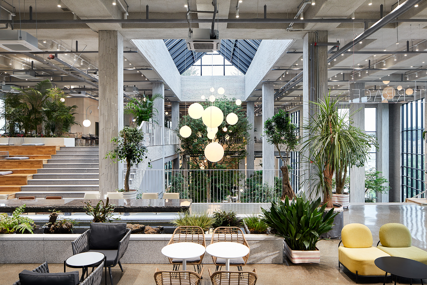 AND TERRACE 내유 -4