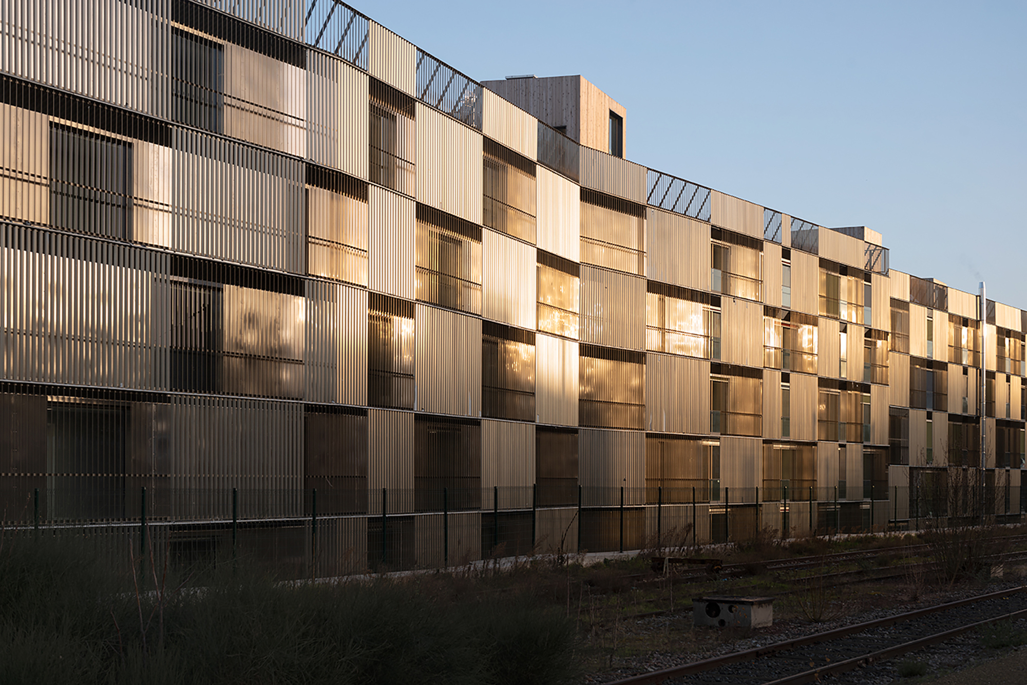 Rue Castagnary 混合用途建筑丨法国巴黎丨TANK-18