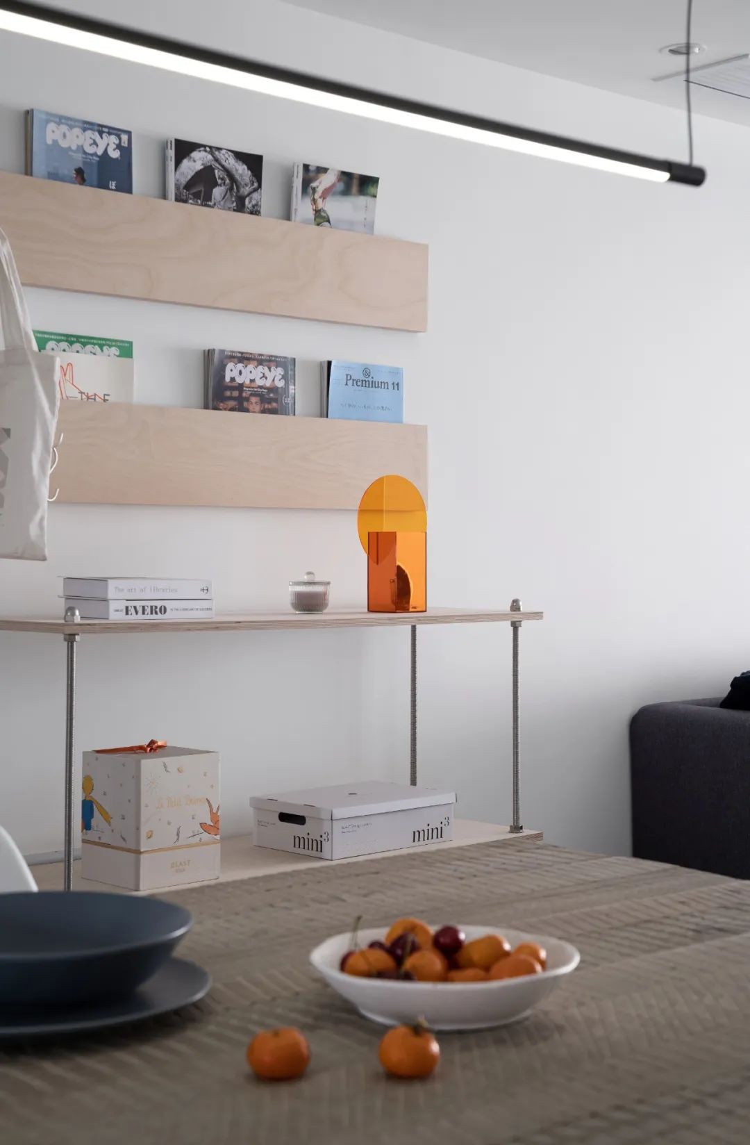 黑白基调,打造隔绝纷扰的年轻夫妻新居-29