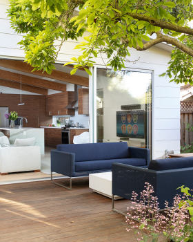 对冲；套期保值；用树篱围起；防止……的损失；模糊其词；推诿丨美国加利福尼亚丨Verner Architects