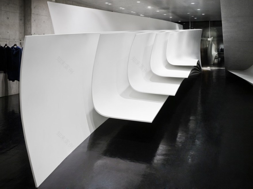 扎哈·哈迪德建筑师 | 尼尔·巴雷特旗舰店-4