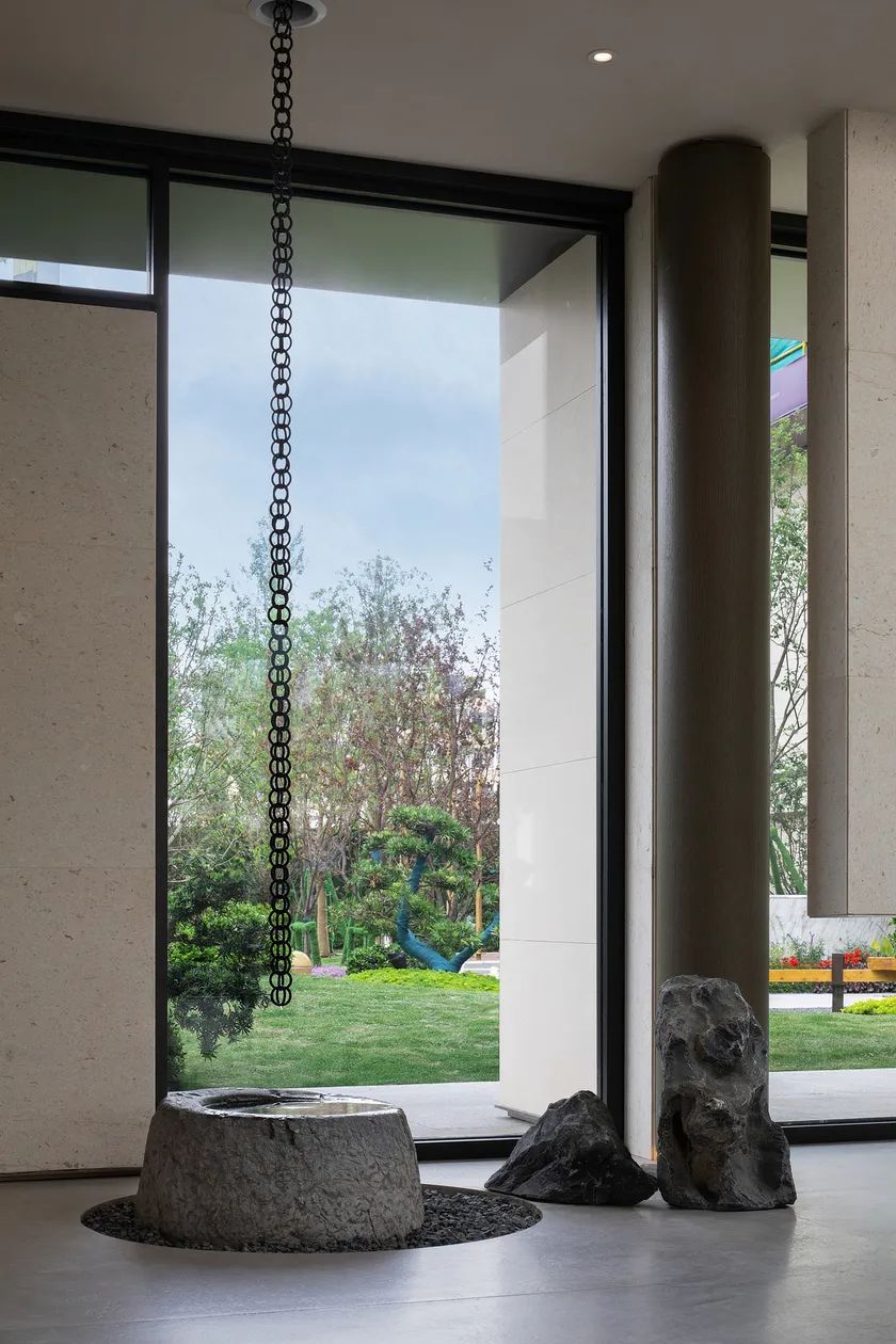 中南春风里售楼处 | 融合中西文化的现代园林空间-10