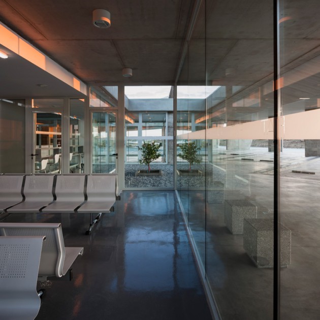 西班牙卡克斯地区全新混凝土汽车站丨Isabel Amores,Modesto García-19