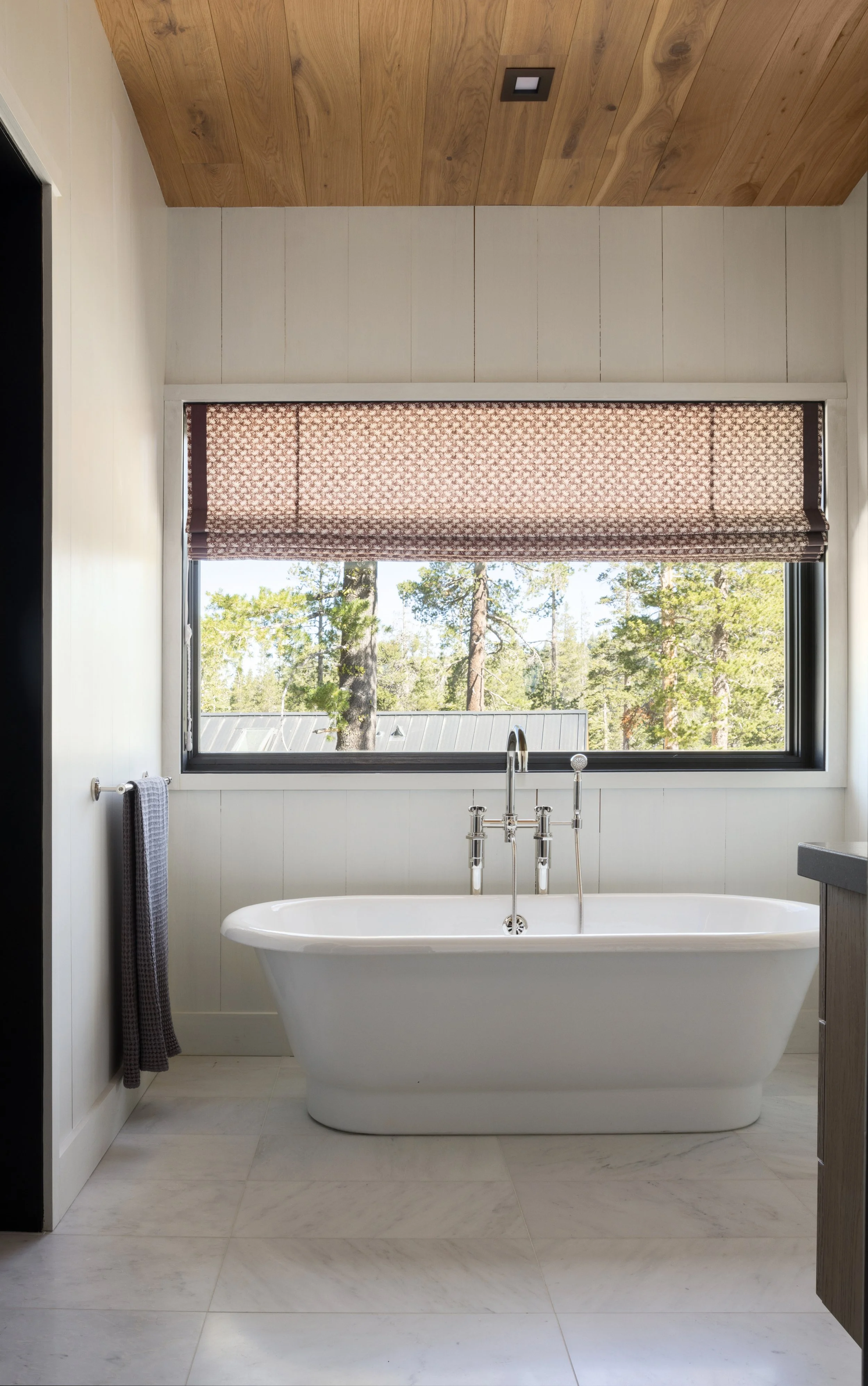 现代滑雪木屋丨Ann Lowengart Interiors-44