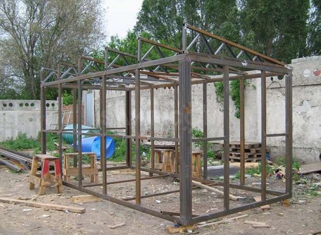 自建金属和木质的乡村储物棚-50