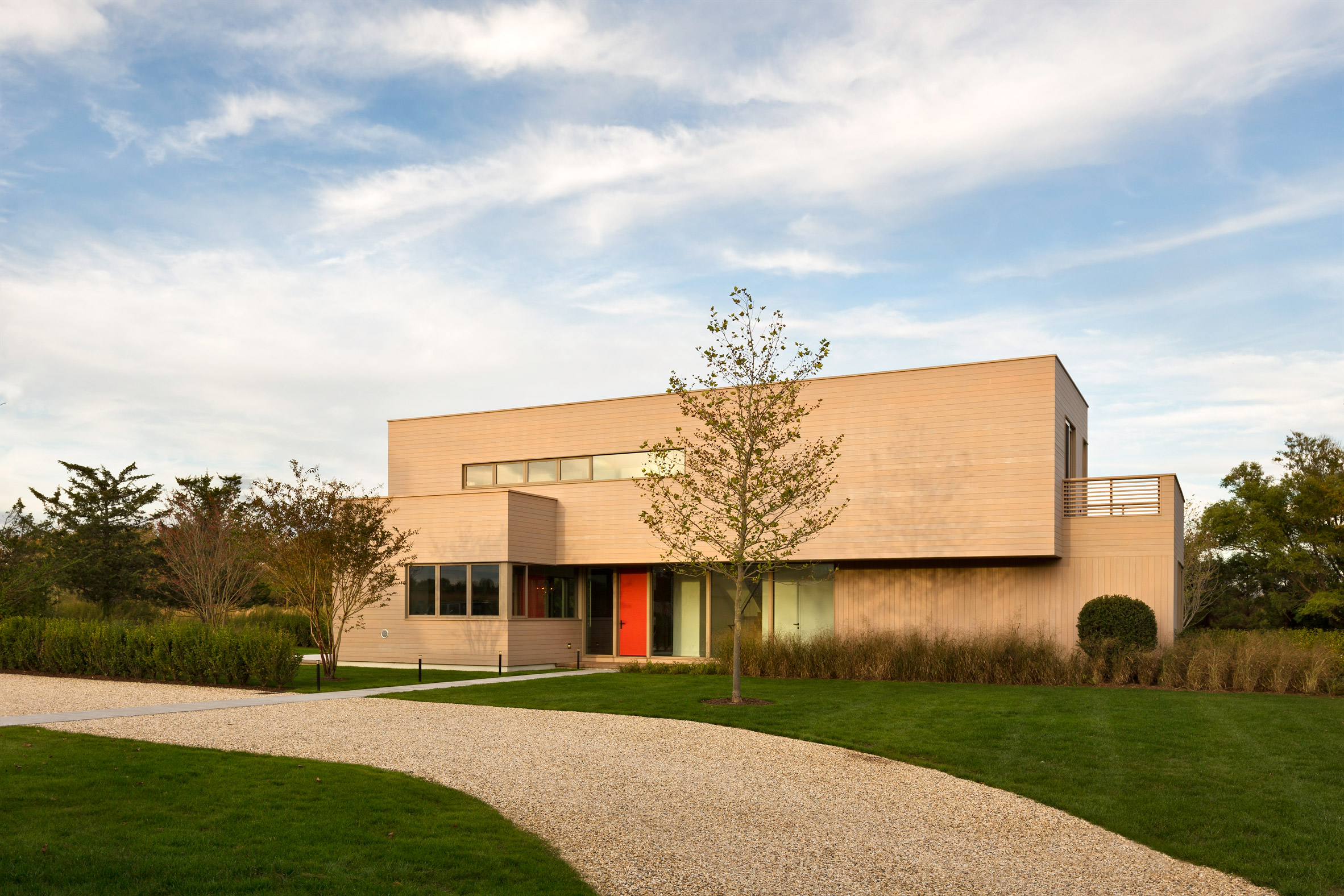 Hamptons house by Deborah Berke Partners contains two workout areas-2