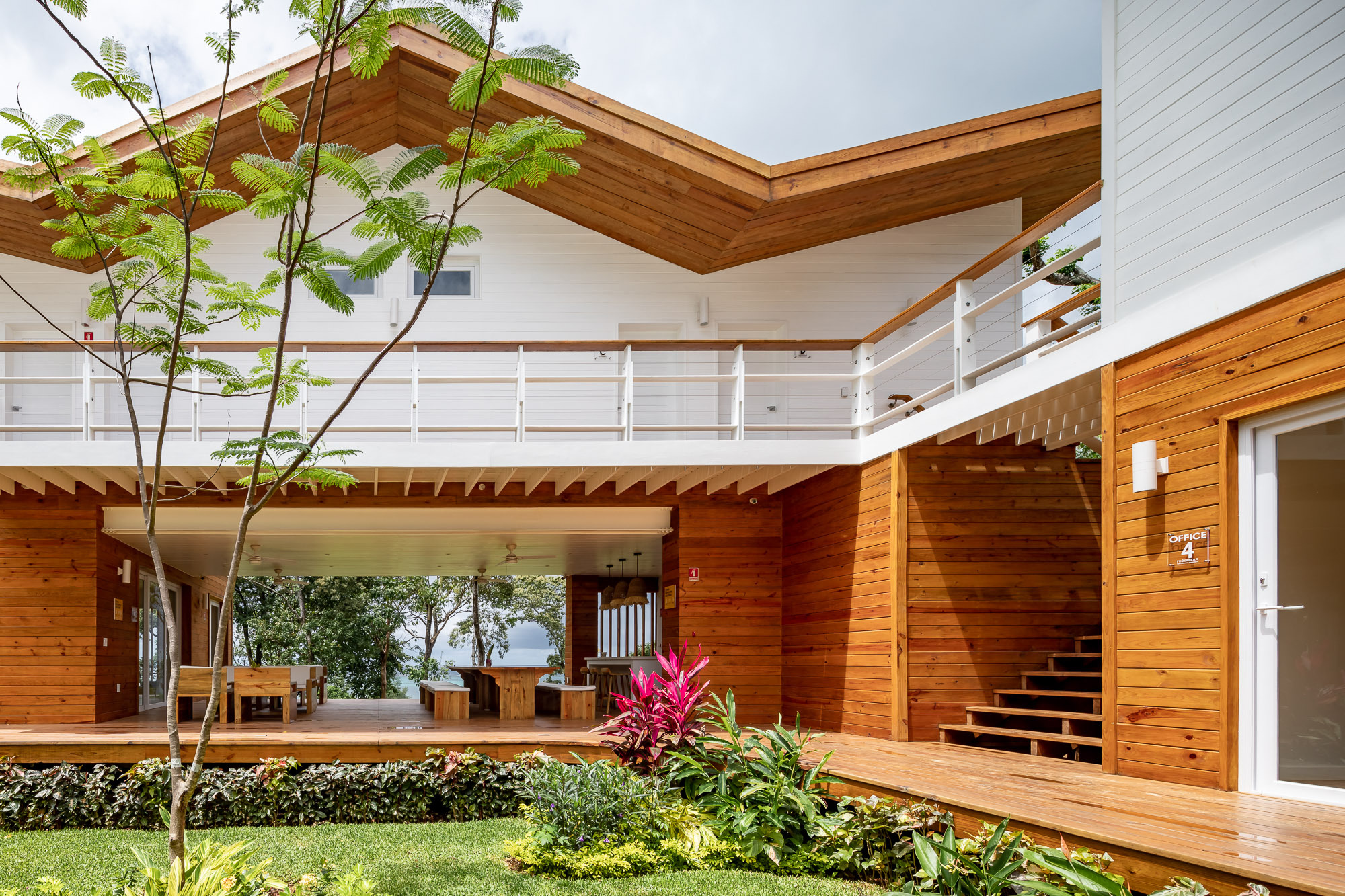 贝塔大楼丨洪都拉斯丨Taller ACÁ-32