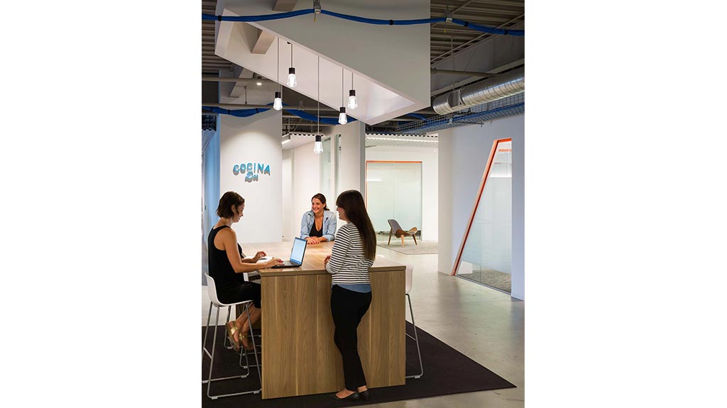 加州风情融入办公空间,Gensler 打造无界工作环境-8