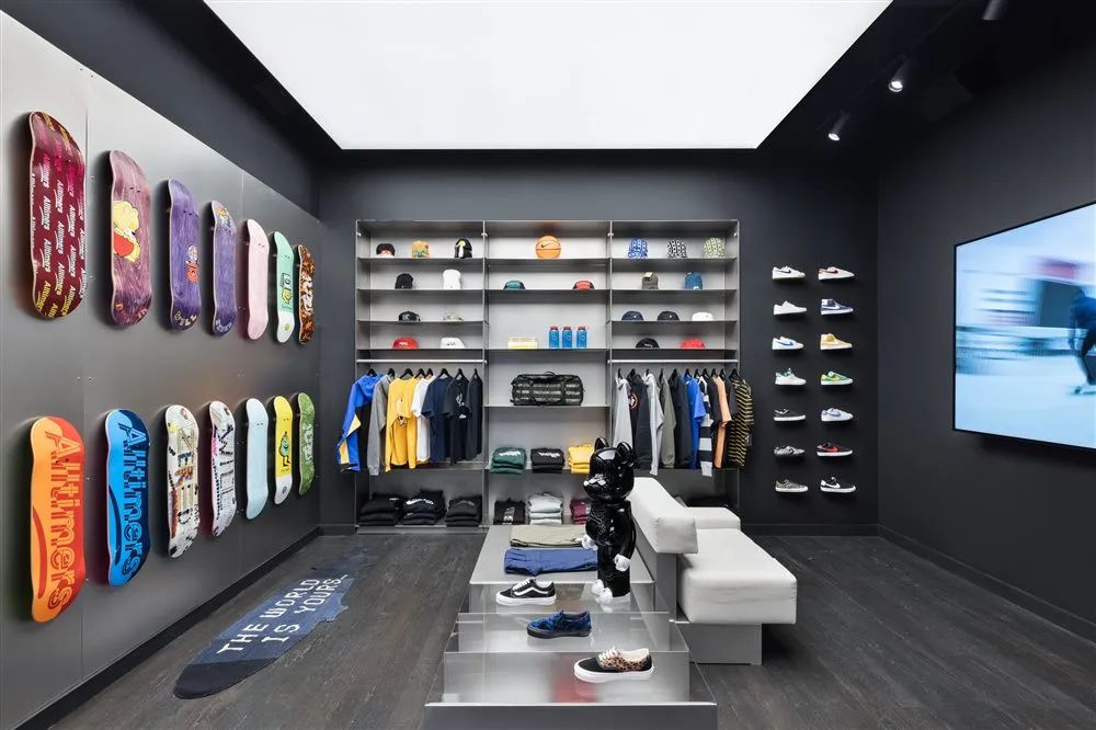 加拿大 Concepts 最新鞋店设计丨Sid Lee Architecture-11