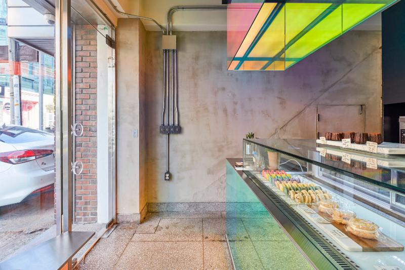 十坪小店变身为精致咖啡馆-5