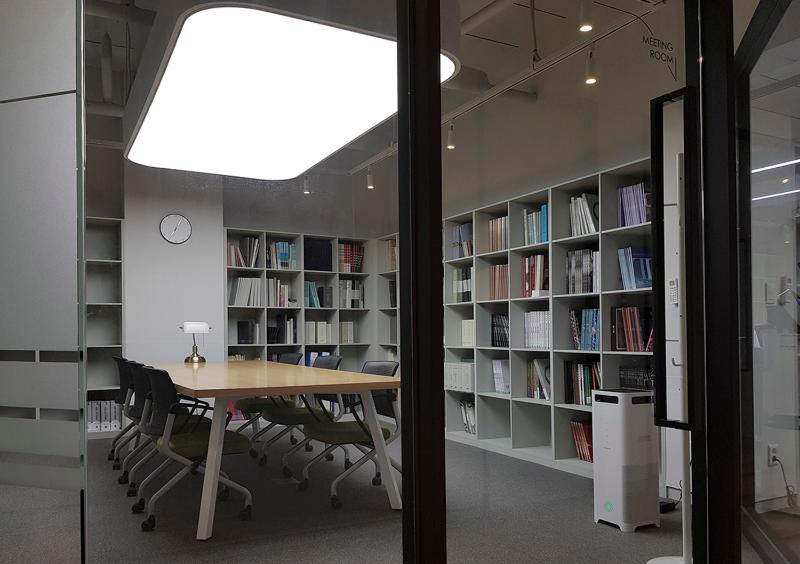 简约现代风 K&P Office 空间设计-10