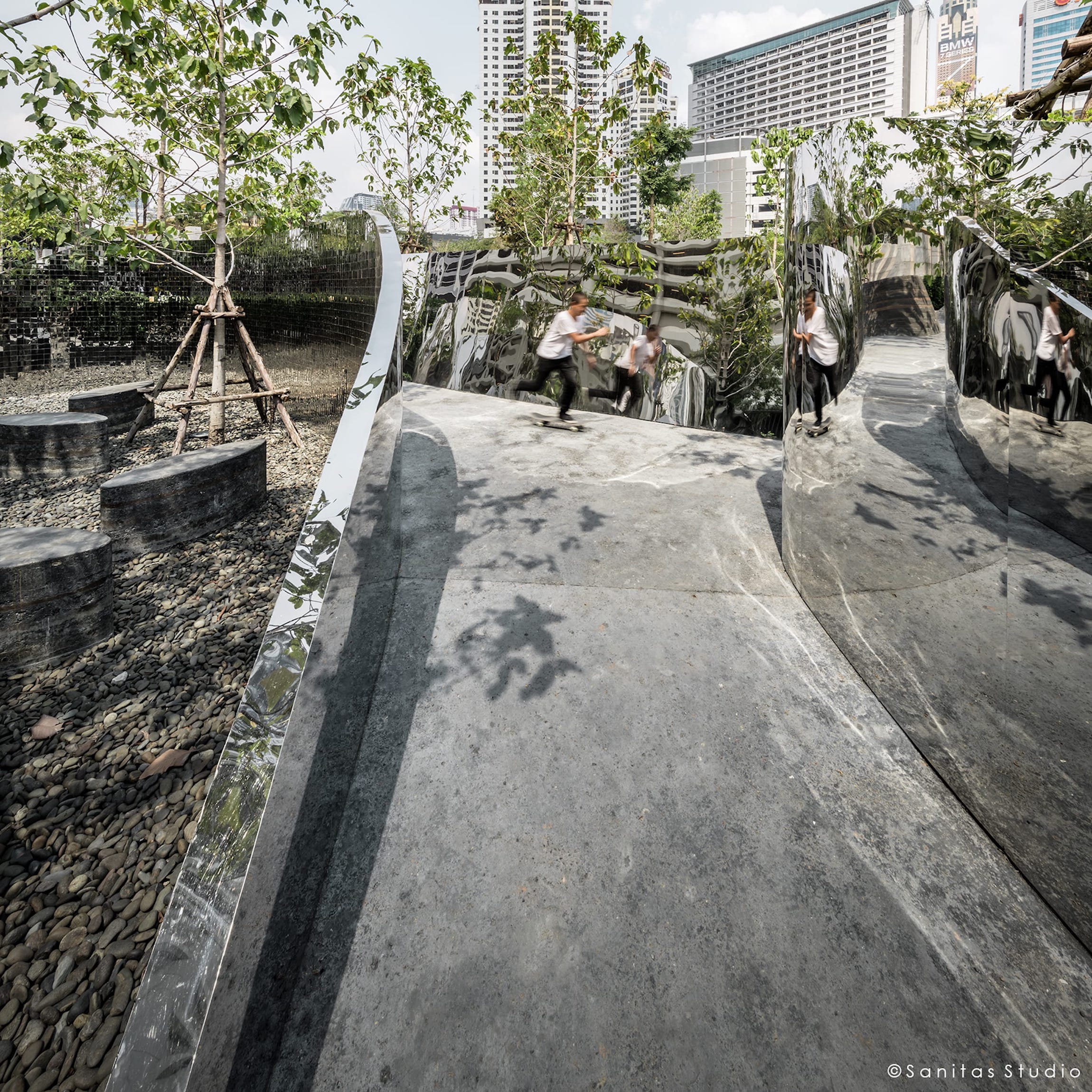 泰国曼谷 Patumwananurak 公园艺术设施设计丨Sanitas Studio-15