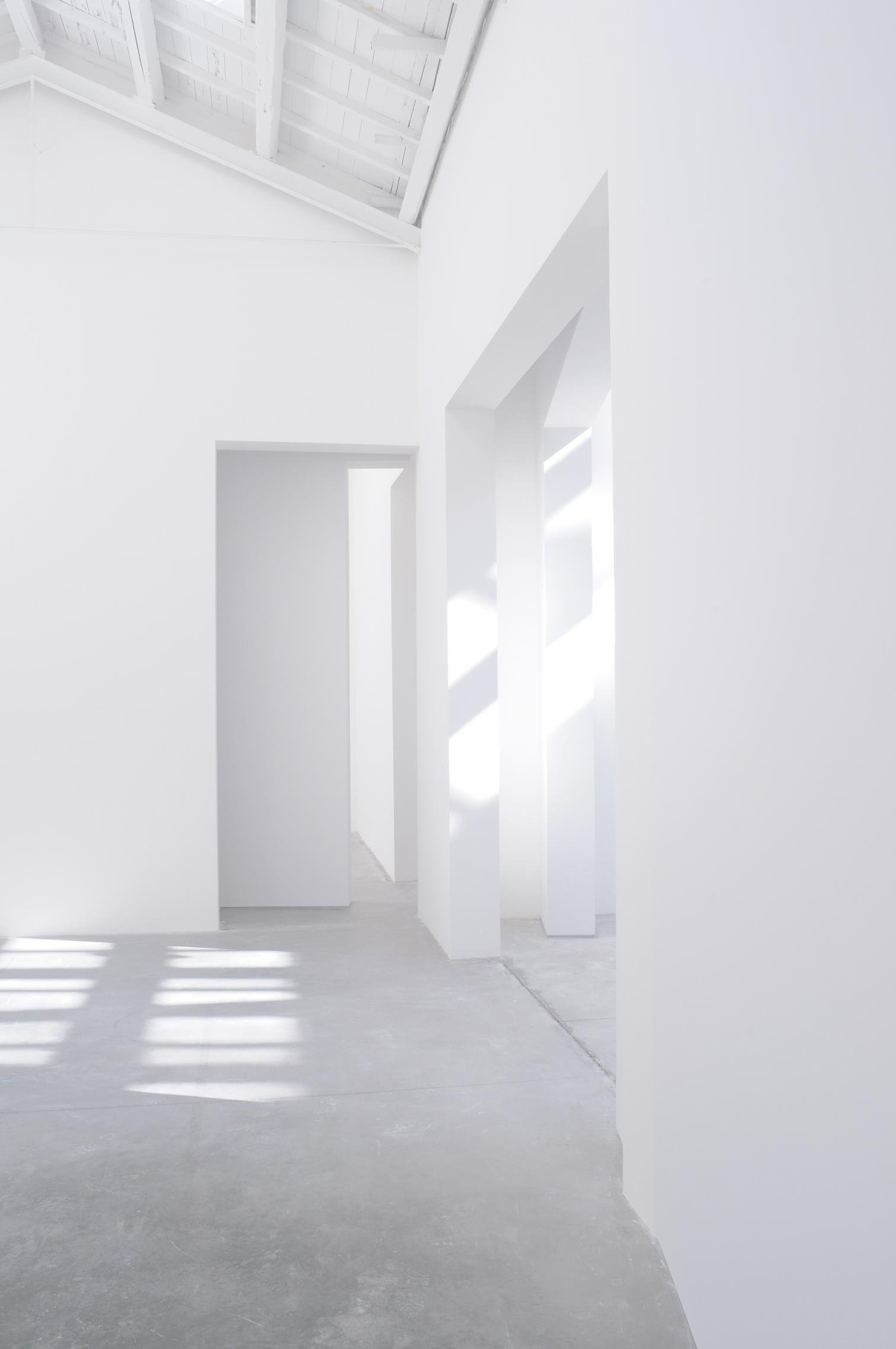 错位建筑 · 西班牙馆在威尼斯双年展的独特设计-7