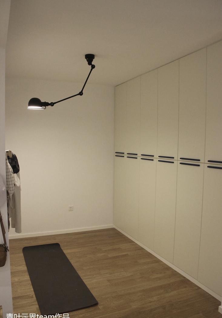 10 公分实木厚板床头柜,85 平米小户型大改造-33