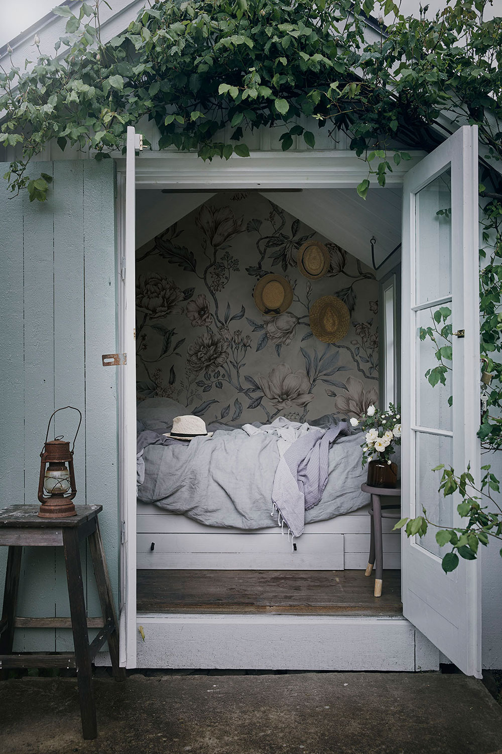 Sandberg 推出新款花卉壁纸，重现乡村别墅之美-16