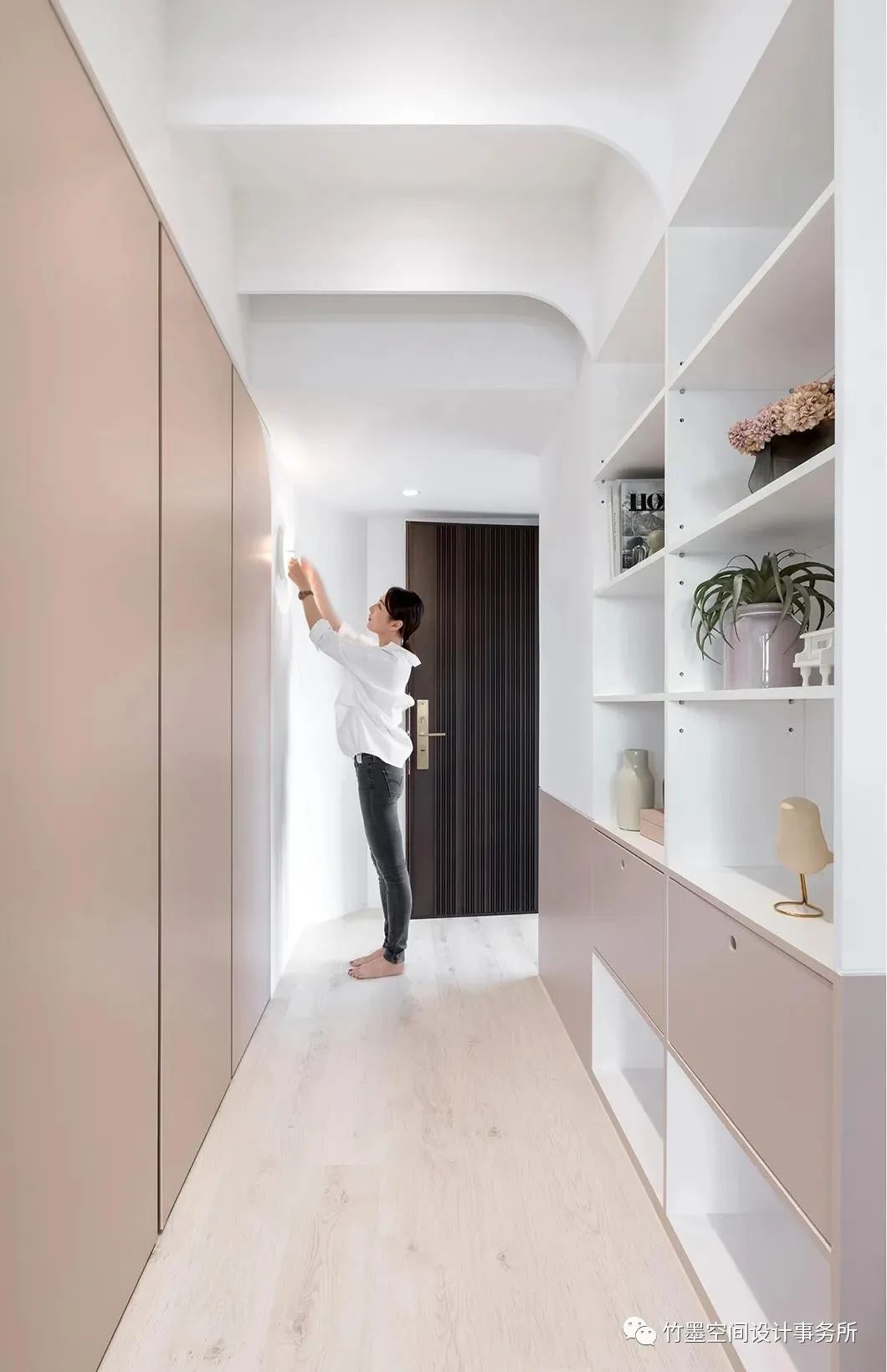 北欧风家居设计,色彩与甜蜜的梦幻之旅-43