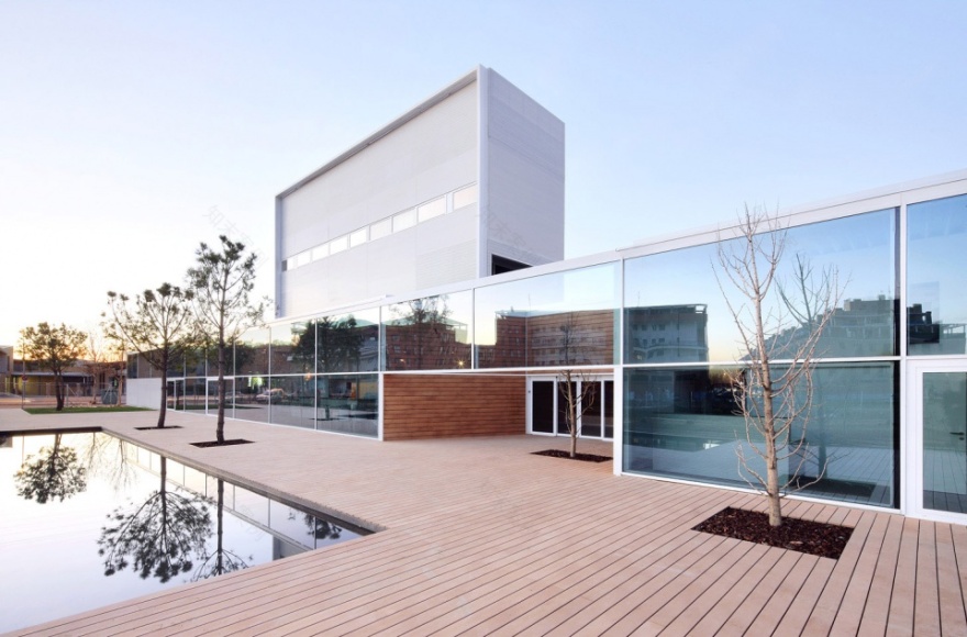 西班牙零排放休闲中心-7