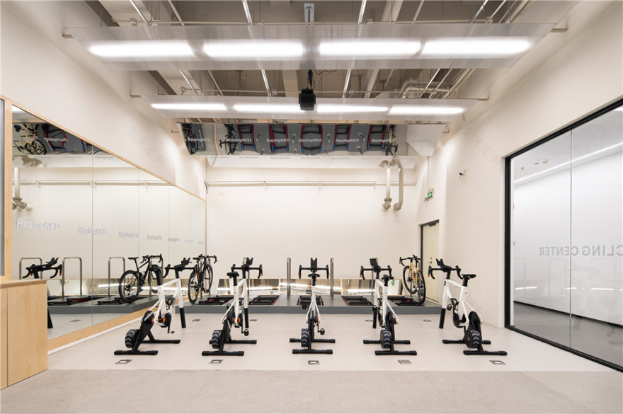 RacingRED骑行训练中心丨中国上海丨几平方建筑-27
