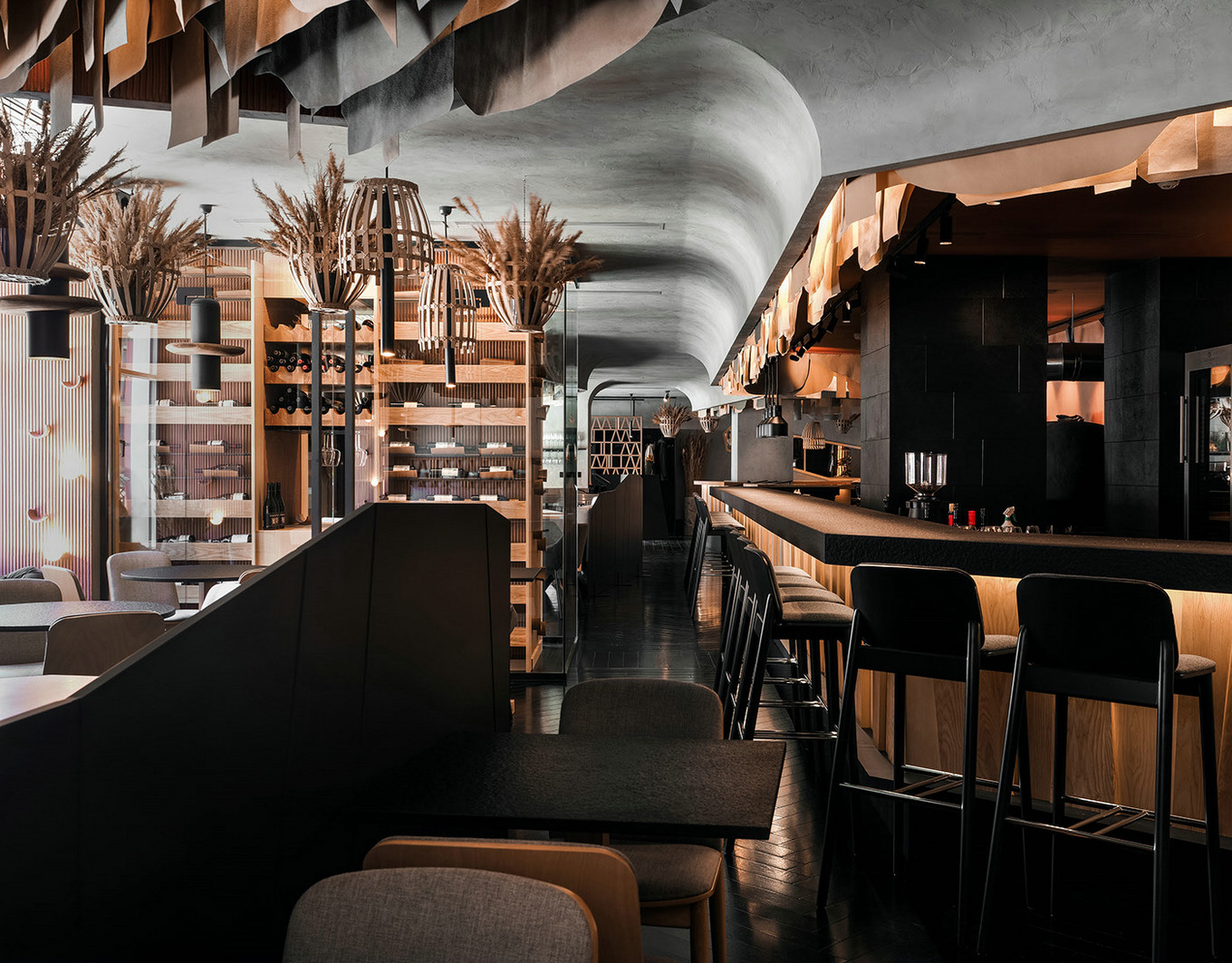 工业风餐饮空间 | 枯木艺术打造独特氛围-7