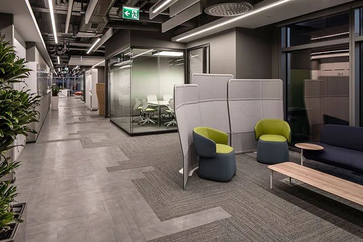 SAP 土耳其总部办公设计 | 优雅高级灰调、工作生活相融合-42