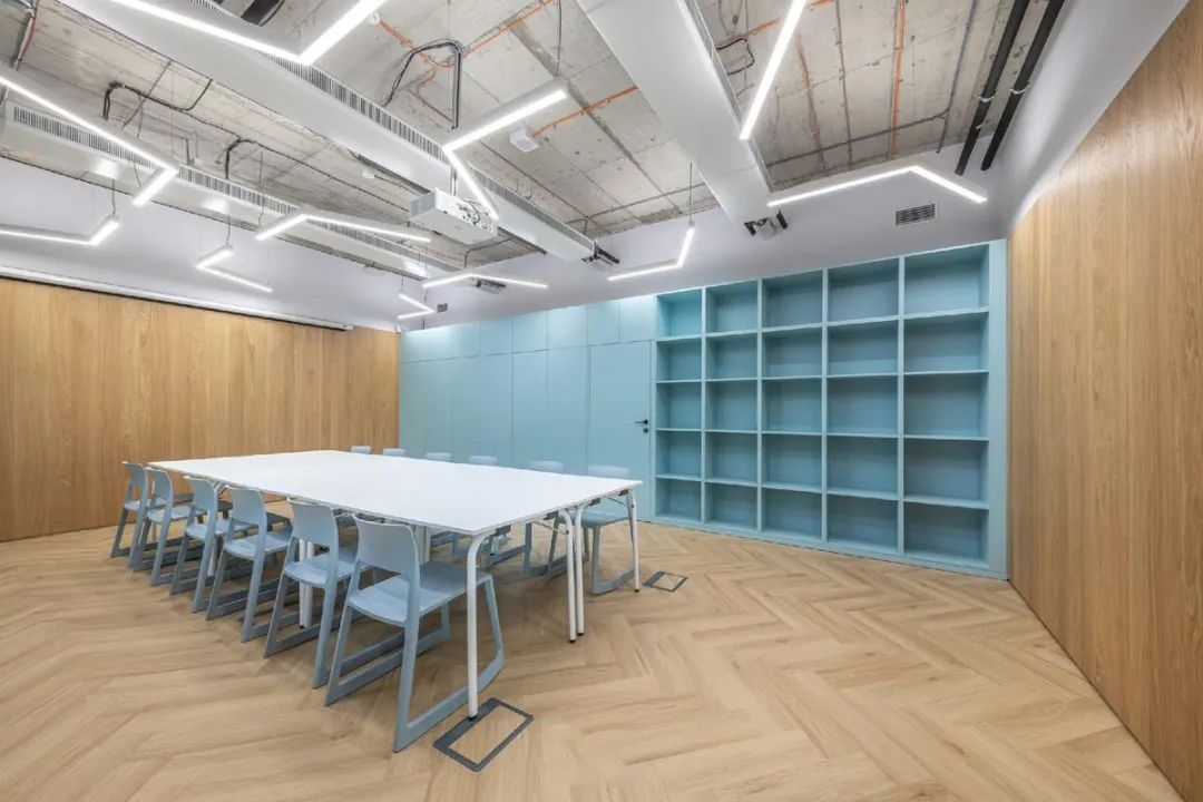 瑞士KISTLER打造居家感办公空间丨斯洛伐克布拉迪斯拉发丨Zeit Architect-18