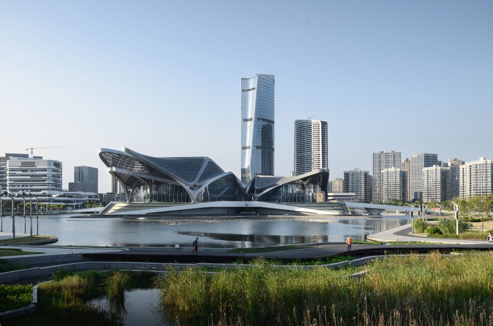 ZHUHAI JINWAN CIVIC ART CENTRE | ZAHA HADID ARCHITECTS - ARCH2O-4