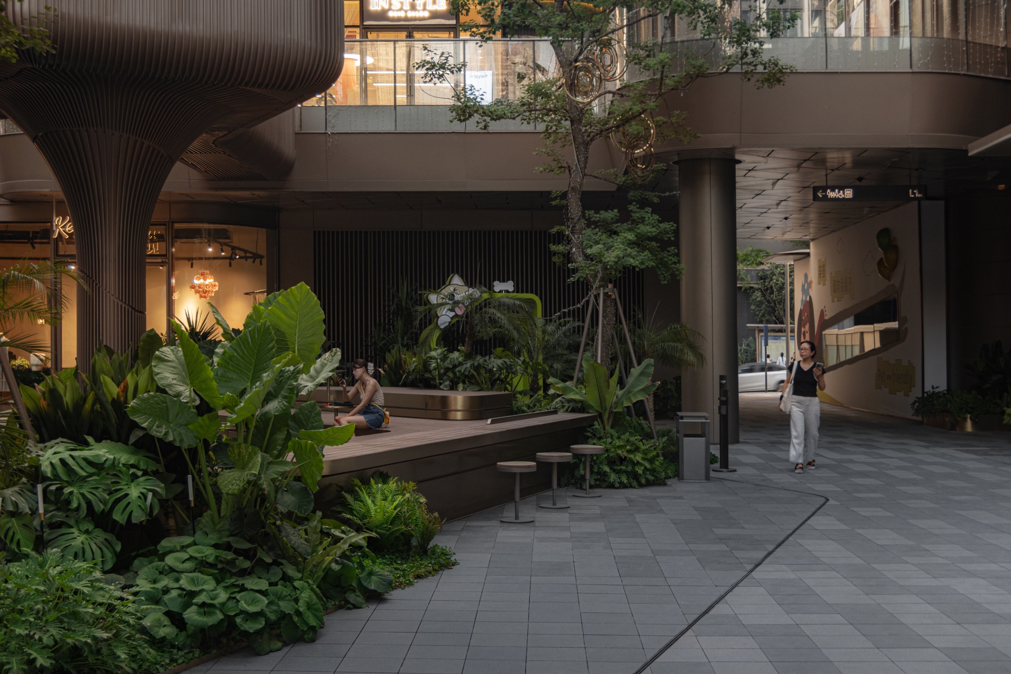 香港置地O’LANE启元光里景观改造丨中国重庆丨成都因澈思明景观设计有限公司-40