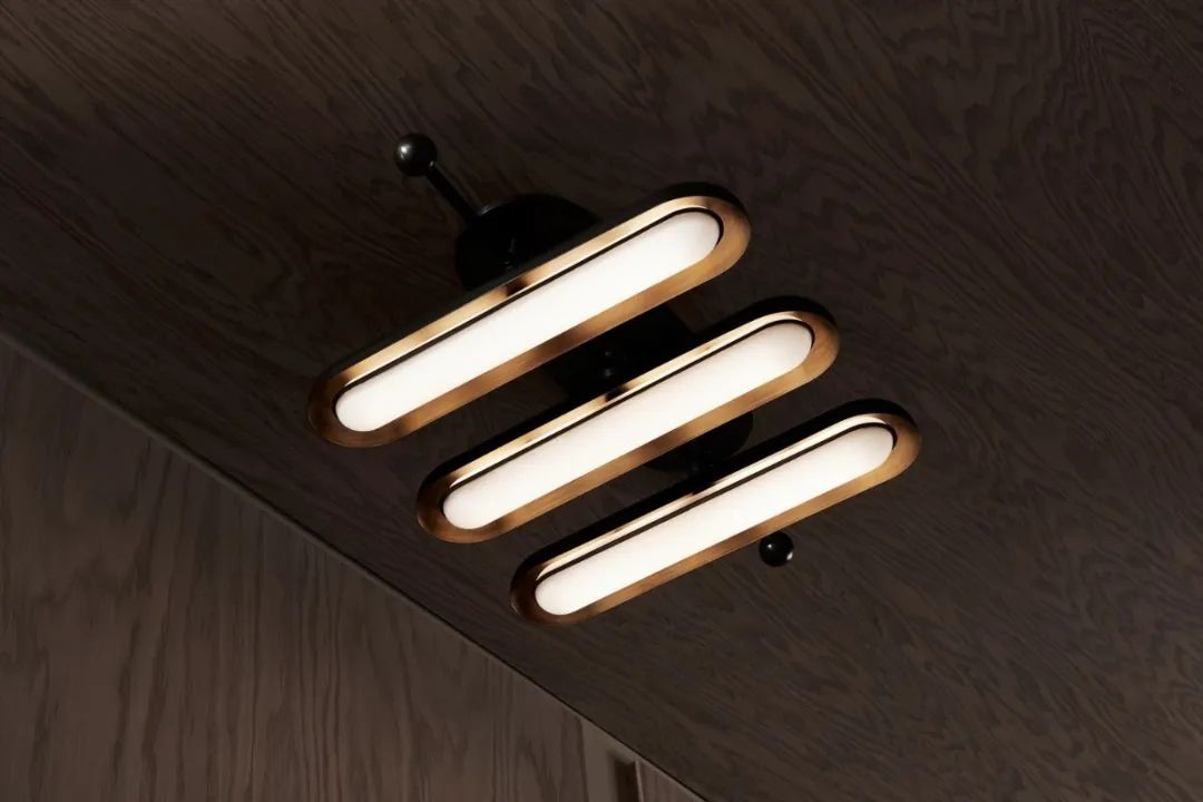 个性灯光设计,点亮家居艺术氛围-39