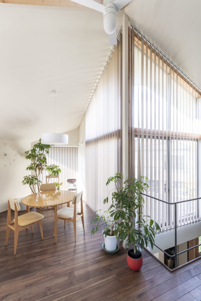 日本文化とグリーンの融合緑のルーフバルコニーが内と外とを曖昧に繋ぐ | Architecture | 100%LiFE-16