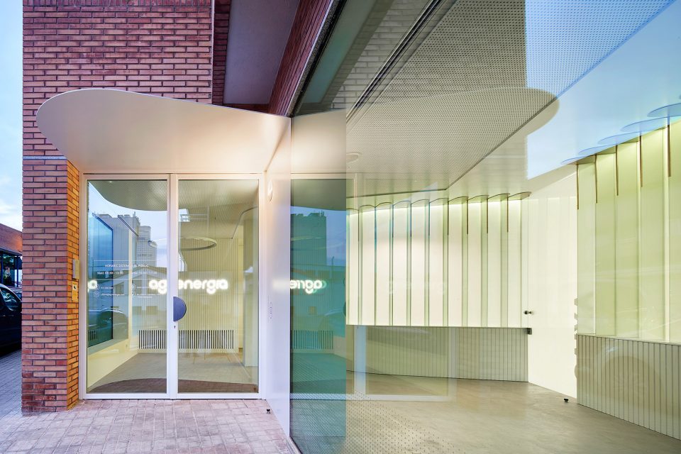 西班牙光屏办公空间  unparelld’arquitectes-6