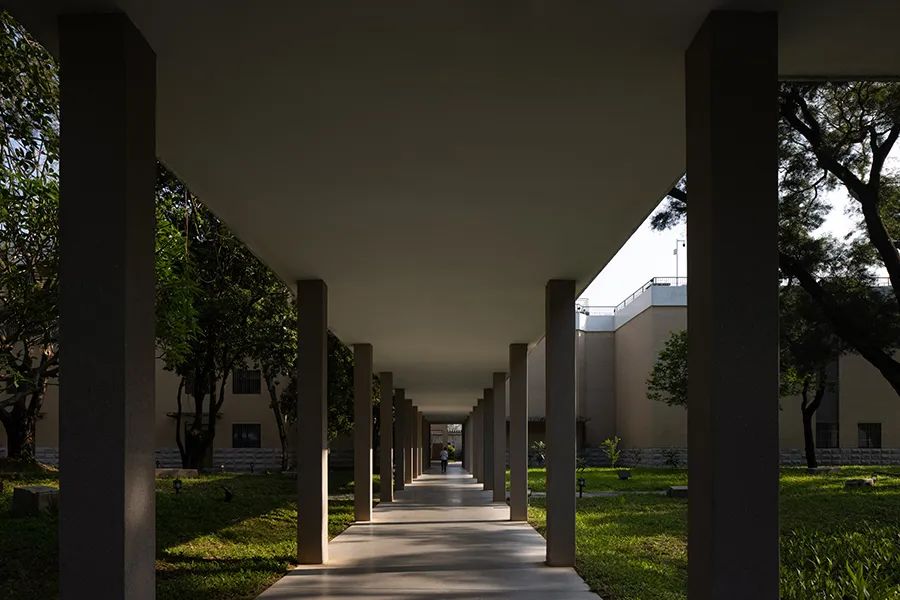 「红」•经典潮菜(深圳店)丨中国深圳丨AD 艾克建筑设计-17