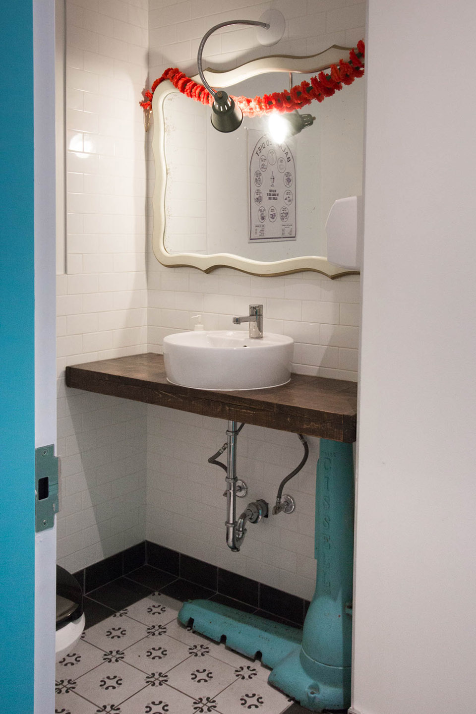 蒙特利尔The Super Quality印度餐厅 / David Dworkind-25