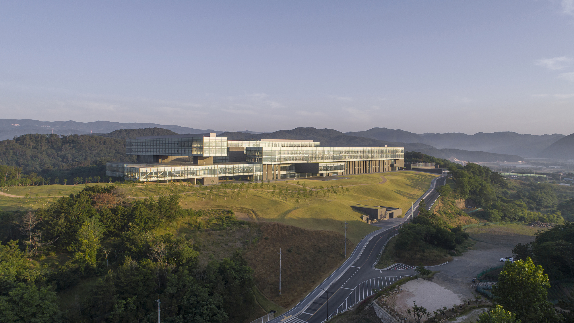 Hyundai Motor Group Global Partnership Center And University Gyeongju Campus / Hyunjun Mihn + MPART Architects-31