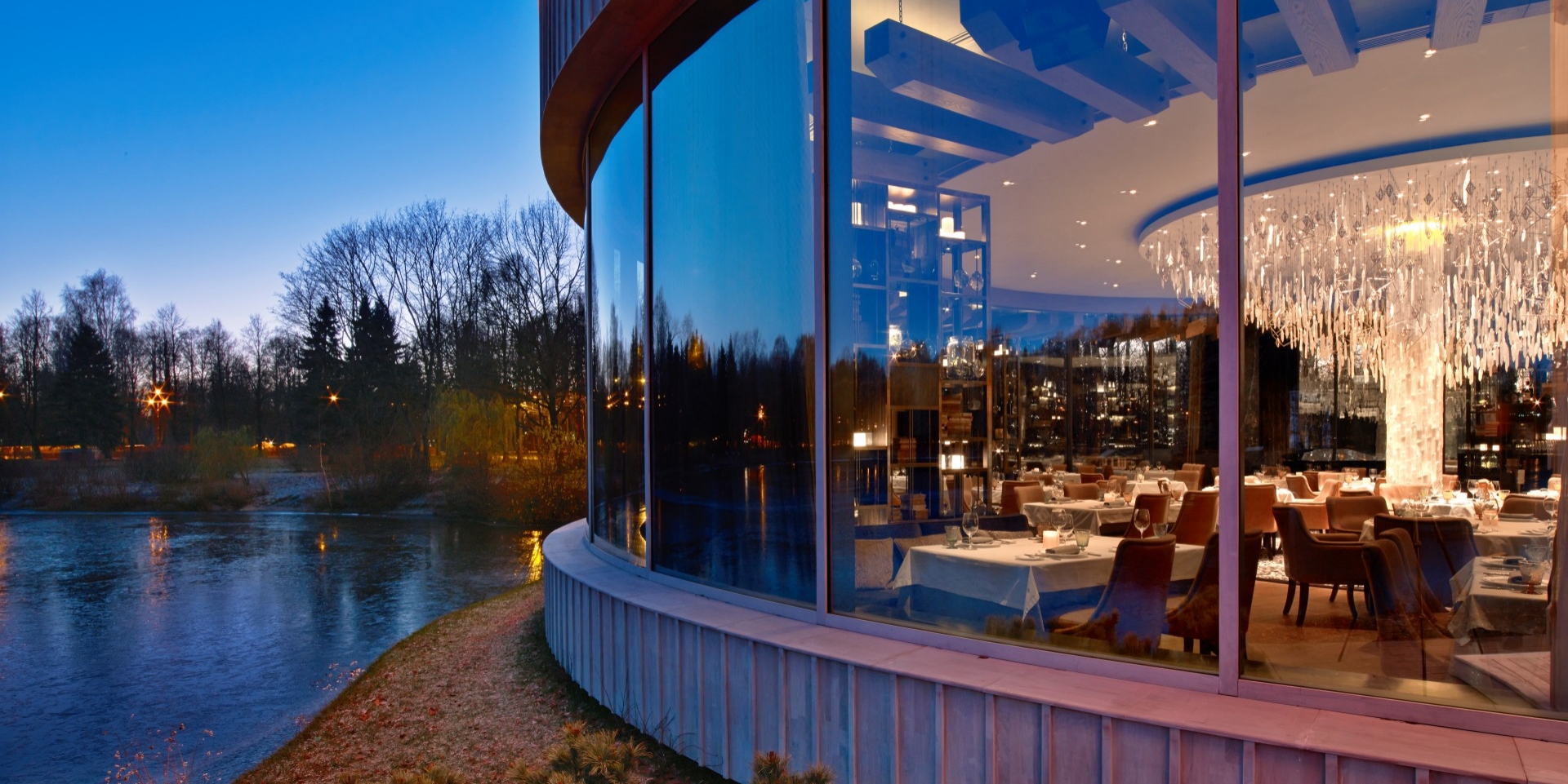 Il Lago Dei Cigni Restaurant, St. Petersburg-9