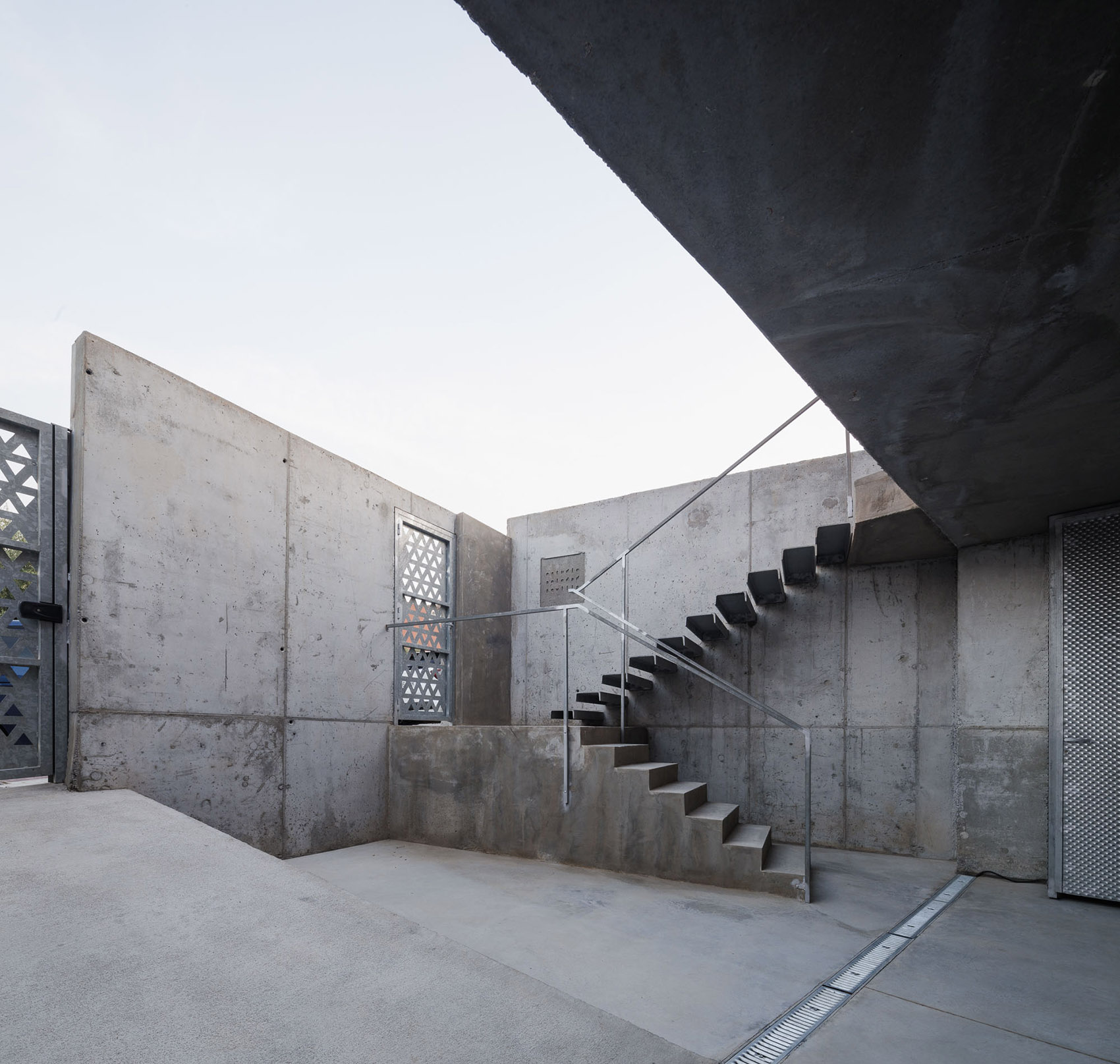 西班牙索蕾达·塞维娅艺术家工作室丨Cayuelas Arquitectos-12