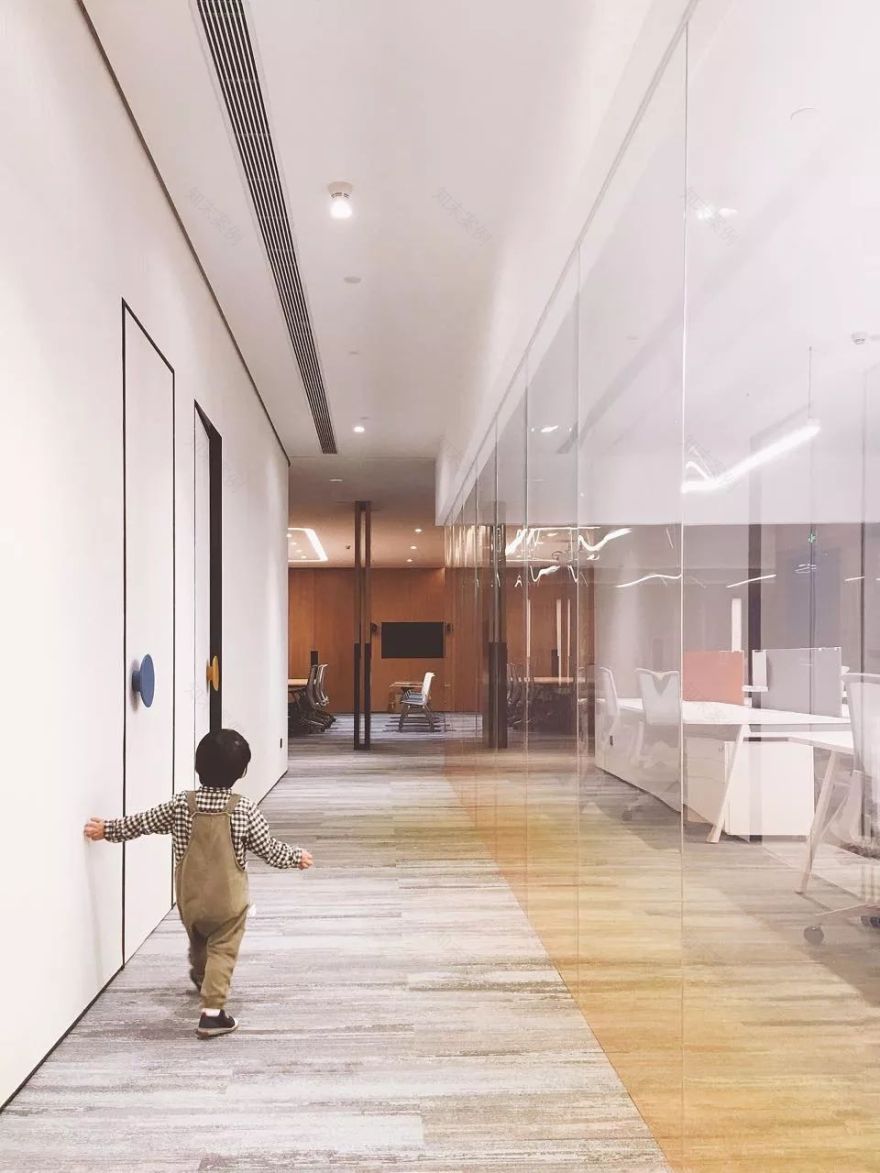 于强设计新作 | 原木与色彩的碰撞,揭开每一个大人小孩的童趣!-3