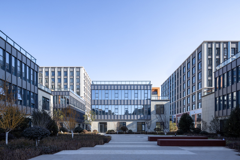 产业社区破局之路 · 智慧化,多元化,形象引领丨中国丨三益-111