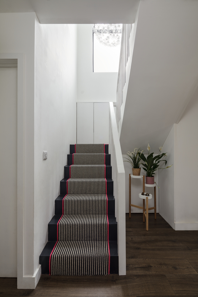 "翻新"英国 60 年代平房,打造现代家庭生活空间-34