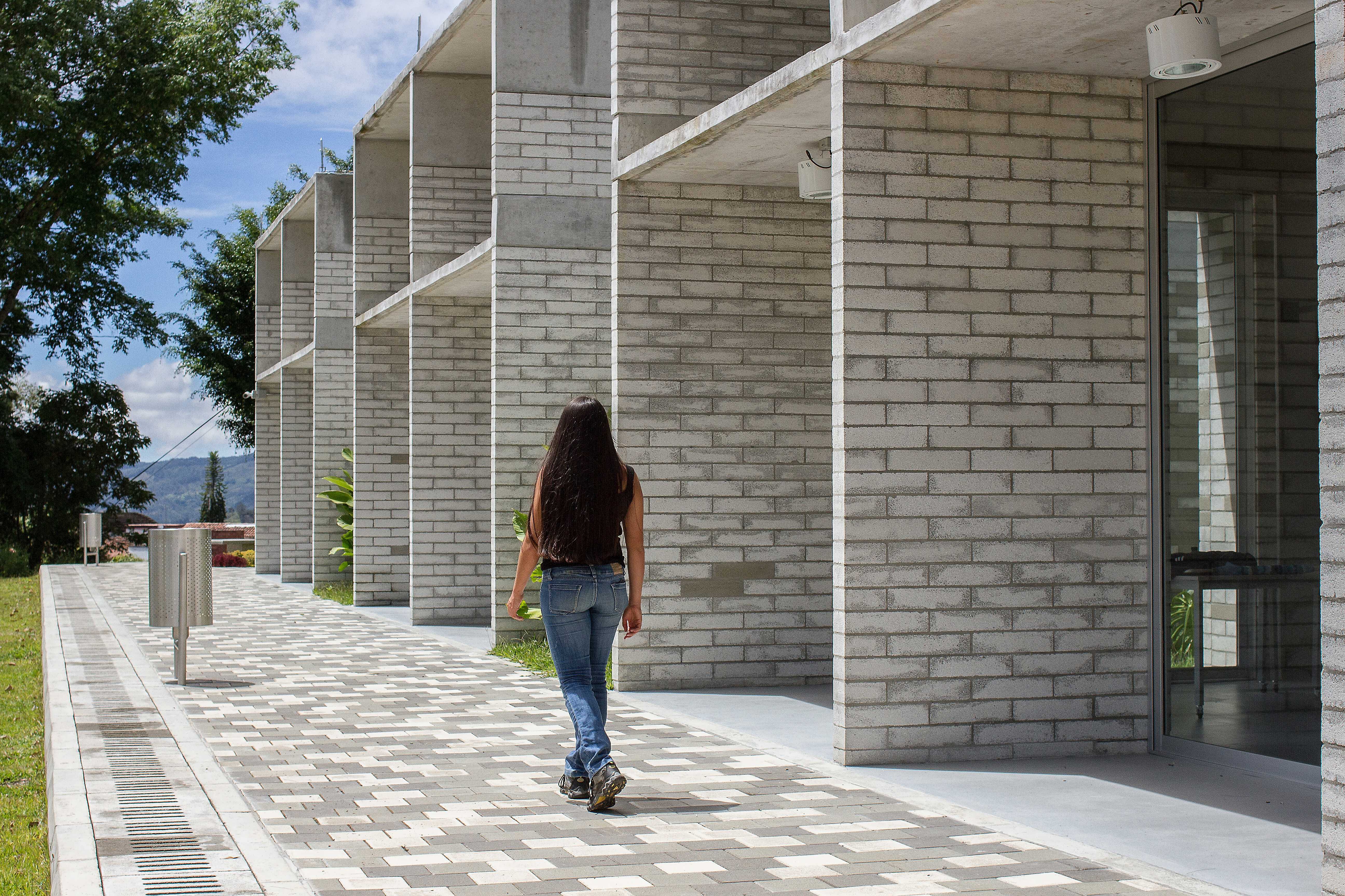 raices educational park 4-14