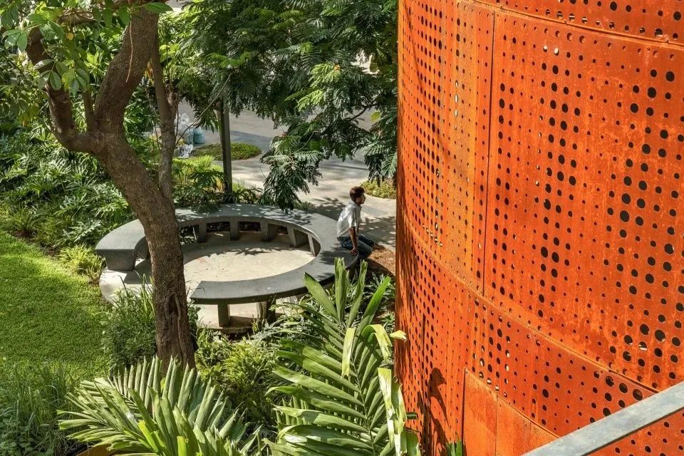 啤酒花园丨印度丨Studio Lotus 与 Studio Vikhroli 合作-0