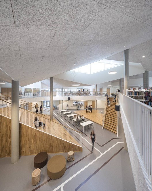 丹麦 Skovbakke 小学 | 木质温馨,绿色环保的教育空间-13