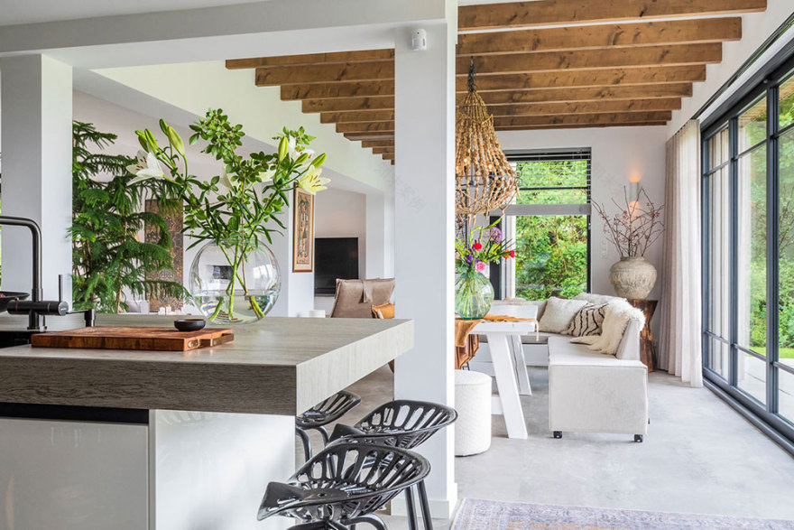 荷兰现代木梁住宅设计-10