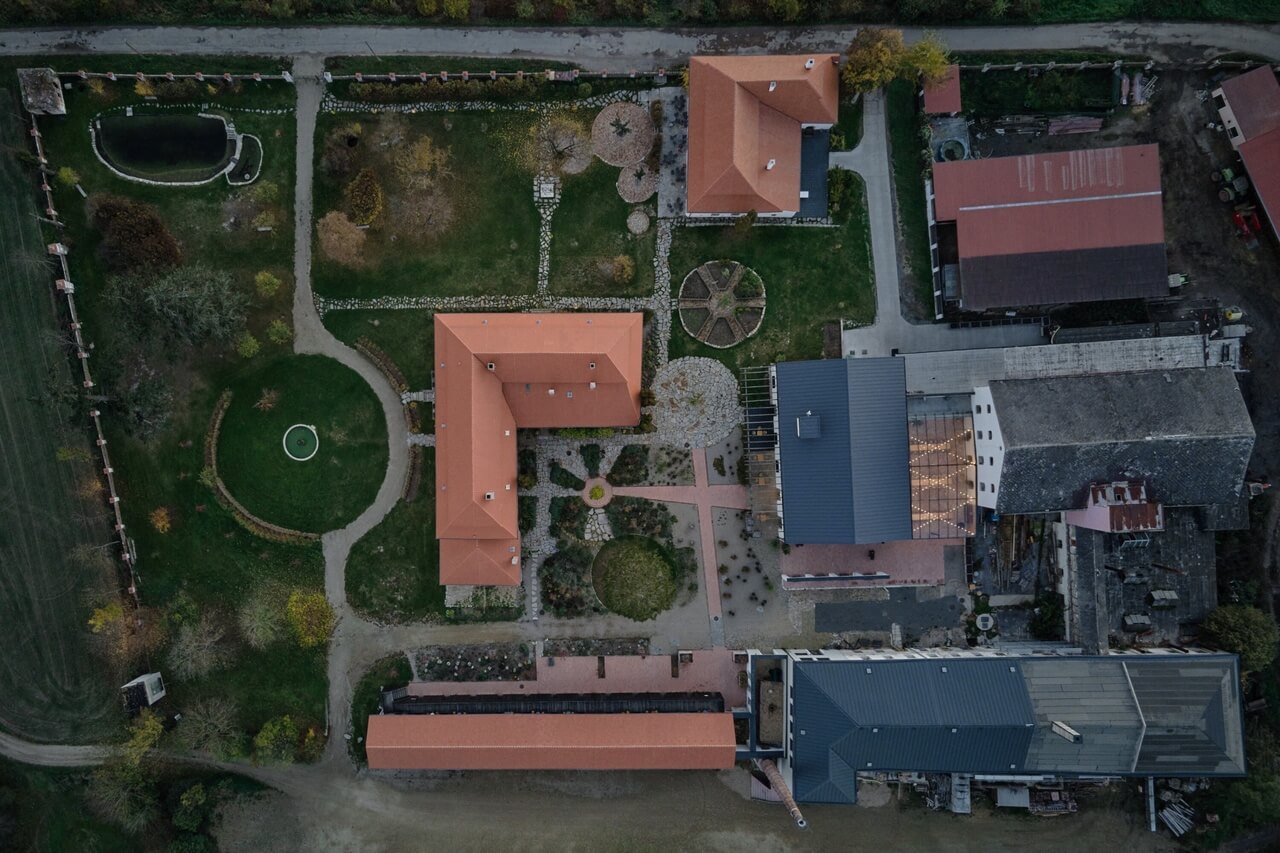 克拉夫斯克旧陶瓷厂农业旅游住宅项目丨ORA工作室（o  r  a.cz）-22